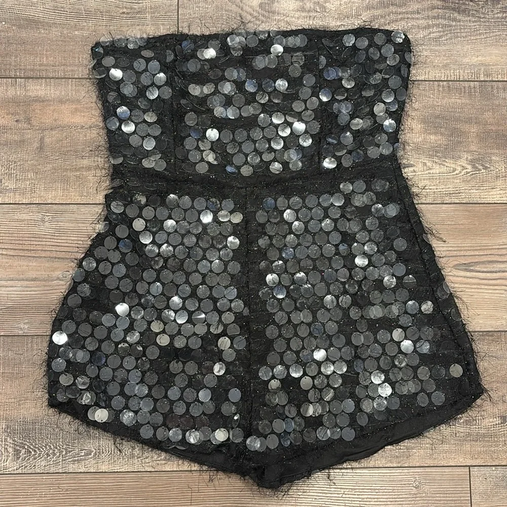 PrettyLittleThing Black Disc Sequin Bandeau Playsuit Size 10 - Picture 4 of 7